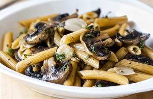 Penne in garlic butter with mushrooms that you will love