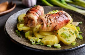 Recipe that will not get tired: chicken rolls stuffed with bacon, ham and cheese