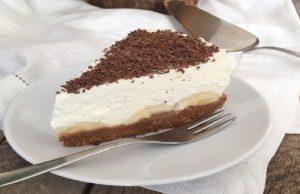 Unbaked Irish dessert with bananas ready in 20 minutes