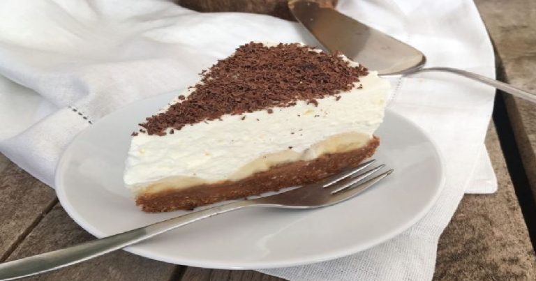 Unbaked Irish dessert with bananas ready in 20 minutes