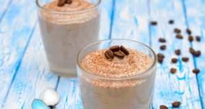 Fluffy coffee mousse with chocolate – a super easy dessert!