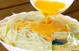 Tasty potato relish with egg yolk and spring onions: A simple, but above all fantastic recipe!
