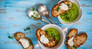 Pea soup with garlic toast and goat cheese