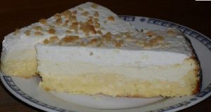Creamy cake with cottage cheese prepared without flour and sugar