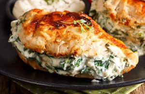 Juicy chicken pockets with a creamy spinach filling – a dish you’ll definitely want to make again.