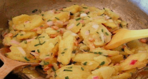 Viennese potatoes with extra delicious sauce – you don’t even need a main course