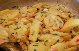 Viennese potatoes with extra delicious sauce – you don’t even need a main course