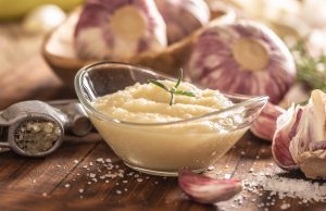 Homemade garlic spread – Simple, quick and very tasty