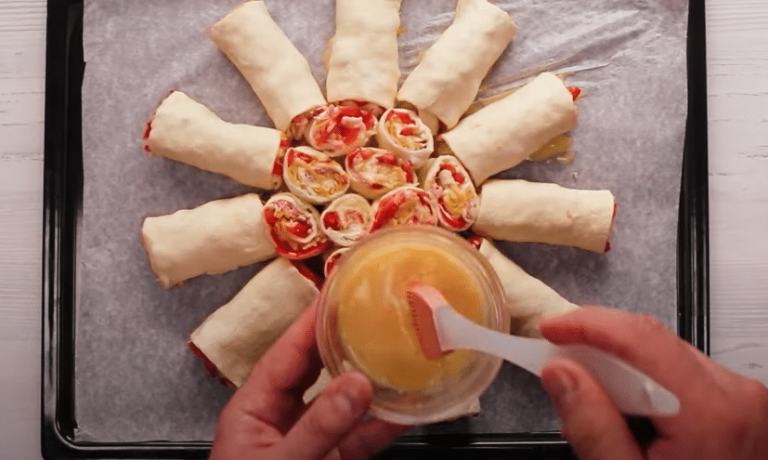 Fantastic mini tortillas filled with ham, cheese and vegetables: Easy and quick recipe!