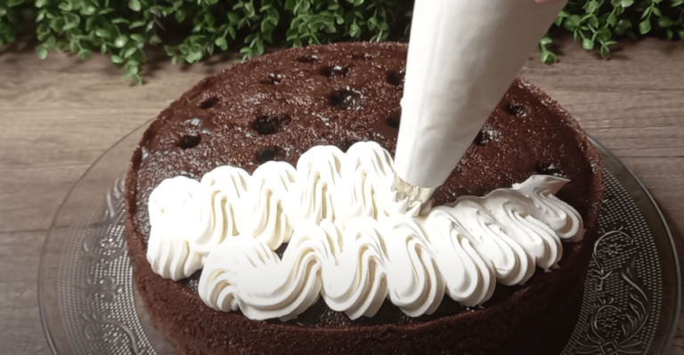 Fantastic chocolate cake with cream cheese frosting!