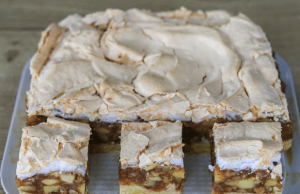 Apple pie with nuts