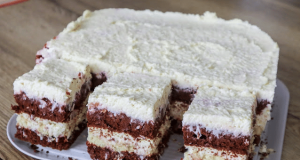 Coconut cubes with fruit – simple, delicate and very tasty
