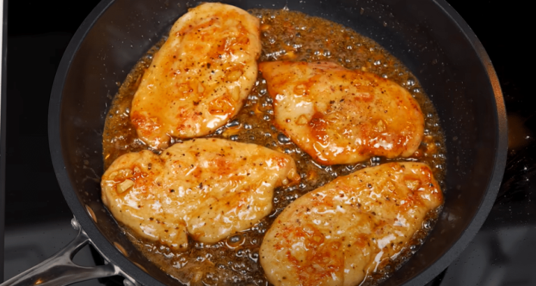 Chicken slices in the best sweet way: inspiration for an easy and quick lunch!
