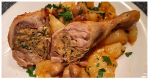 Chicken thighs with mushroom filling – a great tip for a tasty lunch