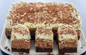 Delicious cake with thick chocolate and cream – a great offer for the weekend