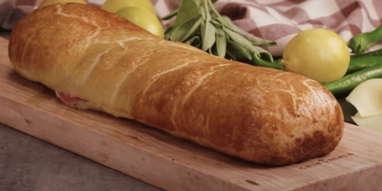A luxurious delicacy in the form of a savoury strudel: Anyone can make it!