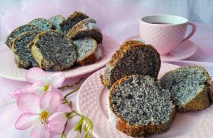 A luxurious poppy seed cake with a delicate and fluffy taste!