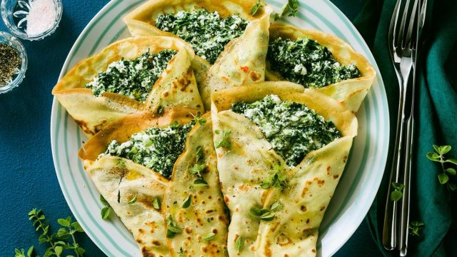 nalesniki-ze-szpinakiem-i-feta-przepis-na-obiad-dla-calej-rodziny-2452013