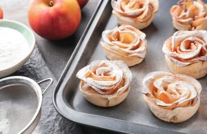 Divine apple roses from puff pastry: This dessert will charm everyone!