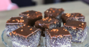 Delicious poppy seed cake with apples – great with coffee