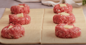 Try this minced meat wrapped in puff pastry – Inspiration for a great treat!
