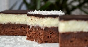 Homemade bounty cake with amazing cream – save this recipe!