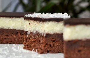 Homemade bounty cake with amazing cream – save this recipe!