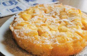 3 apples and 10 minutes will be enough for this delicious apple pie