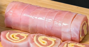 Chicken rolls on skewers filled with cheese with a great yogurt-mustard sauce – a perfect combination that will enchant you