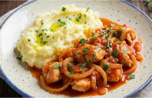 Chicken Breasts with Onion and Garlic: Quick Skillet or Oven Dinner Chicken breasts with onion and soy sauce – quick oven lunch
