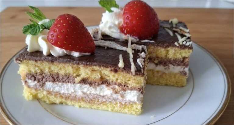 Fluffy Coffee Slices: A Luxurious Combination of Mascarpone and Parisian Whipped Cream