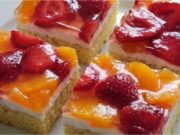 Refreshing Sponge Cake with Mascarpone, Fruit and Jelly: A Light Dessert You’ll Love Summer mascarpone cake with strawberries and peaches – moist sponge with a hot water trick