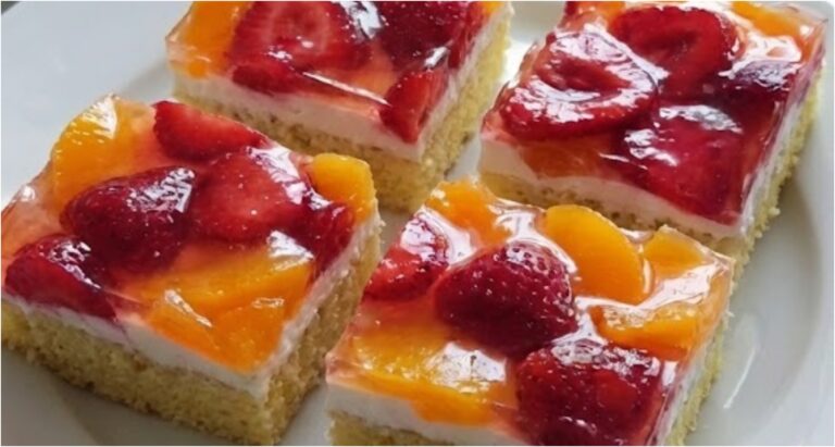 Refreshing Sponge Cake with Mascarpone, Fruit and Jelly: A Light Dessert You’ll Love