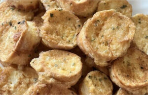 Crispy Cheese Rolls from Bread Rolls: Quick Dinner in Egg Crispy cheese rolls from bread rolls: quick dinner in egg