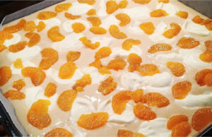 Quick Pour-Over Cup Cake with Quark and Mandarins Quick pour-over cup cake with quark and mandarins