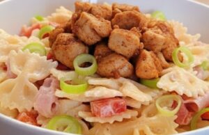 Colorful Pasta Salad with Turkey: The Perfect Fresh Lunch for a Lunchbox