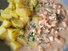 Spring Sulphur Shelf Mushroom in a Tangy Cream Sauce with Chives Spring sulphur shelf mushroom in tangy cream sauce with chives
