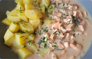 Spring Sulphur Shelf Mushroom in a Tangy Cream Sauce with Chives Spring sulphur shelf mushroom in tangy cream sauce with chives