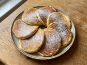 Apple Pancakes with Yogurt and Cinnamon: Quick, Fluffy, and No Rising Needed Apple pancakes with yogurt and cinnamon served on a plate