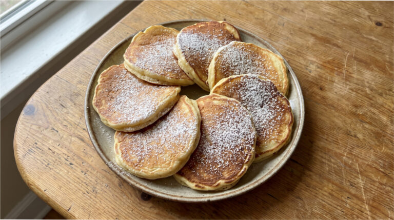 Apple Pancakes with Yogurt and Cinnamon: Quick, Fluffy, and No Rising Needed