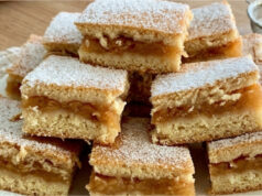 Apple Slices with Cinnamon: Tender Pastry, Juicy Filling, and a Timeless Classic Apple slices with cinnamon on a tray