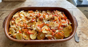 Baked Potatoes with Pork, Kunovjanka and Cream: Hearty Dinner in One Baking Dish Baked potatoes with pork, kunovjanka and cream in a baking dish