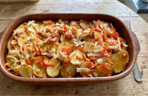 Baked Potatoes with Pork, Kunovjanka and Cream: Hearty Dinner in One Baking Dish Baked potatoes with pork, kunovjanka and cream in a baking dish