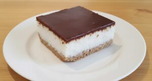 Coconut Madness Without Turning On the Oven: Luxurious No-Bake Bounty Cake No-bake coconut Bounty cake: luxurious dessert without baking