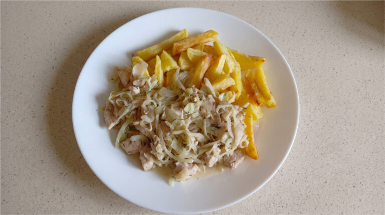 Chicken Strips with Cabbage: Quick Creamy Skillet with Fresh Dill