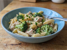 Creamy Chicken Pasta with Broccoli: Quick One-Pan Dinner in 20 Minutes Creamy chicken pasta with broccoli in a pan