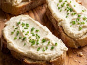 Fried Egg Spread: With Cream Cheese and a Touch of Mustard, Ready in Minutes Fried egg spread with cream cheese and a touch of mustard, ready in minutes