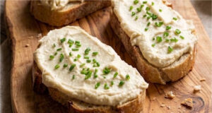 Fried Egg Spread: With Cream Cheese and a Touch of Mustard, Ready in Minutes Fried egg spread with cream cheese and a touch of mustard, ready in minutes