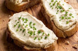 Fried Egg Spread: With Cream Cheese and a Touch of Mustard, Ready in Minutes Fried egg spread with cream cheese and a touch of mustard, ready in minutes