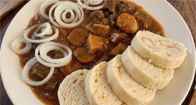 hearty-mushroom-goulash-young-forest-porcini-bread-dumplings-714 Hearty mushroom goulash from young forest porcini with bread dumplings
